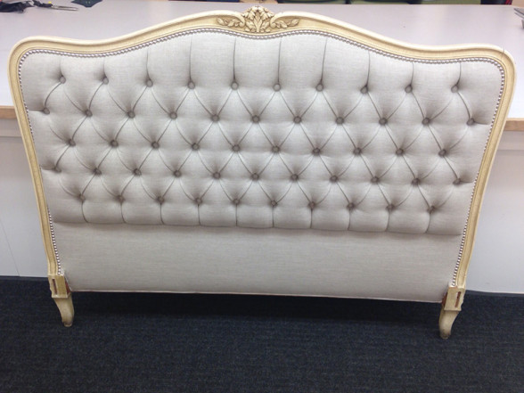 Headboard Tufted